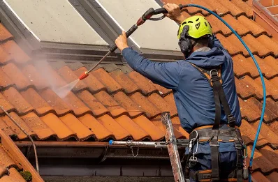 Démoussage et hydrofuge de toiture à Kerfourn